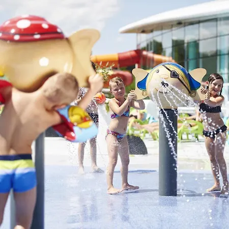 Domaine Golden Lakes Village 3 * Boussu-lez-Walcourt
